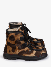 Incredible Tortoiseshell Sherling-Lined Boot Brown