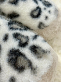 Yecla Leopard Faux Fur Slippers Grey