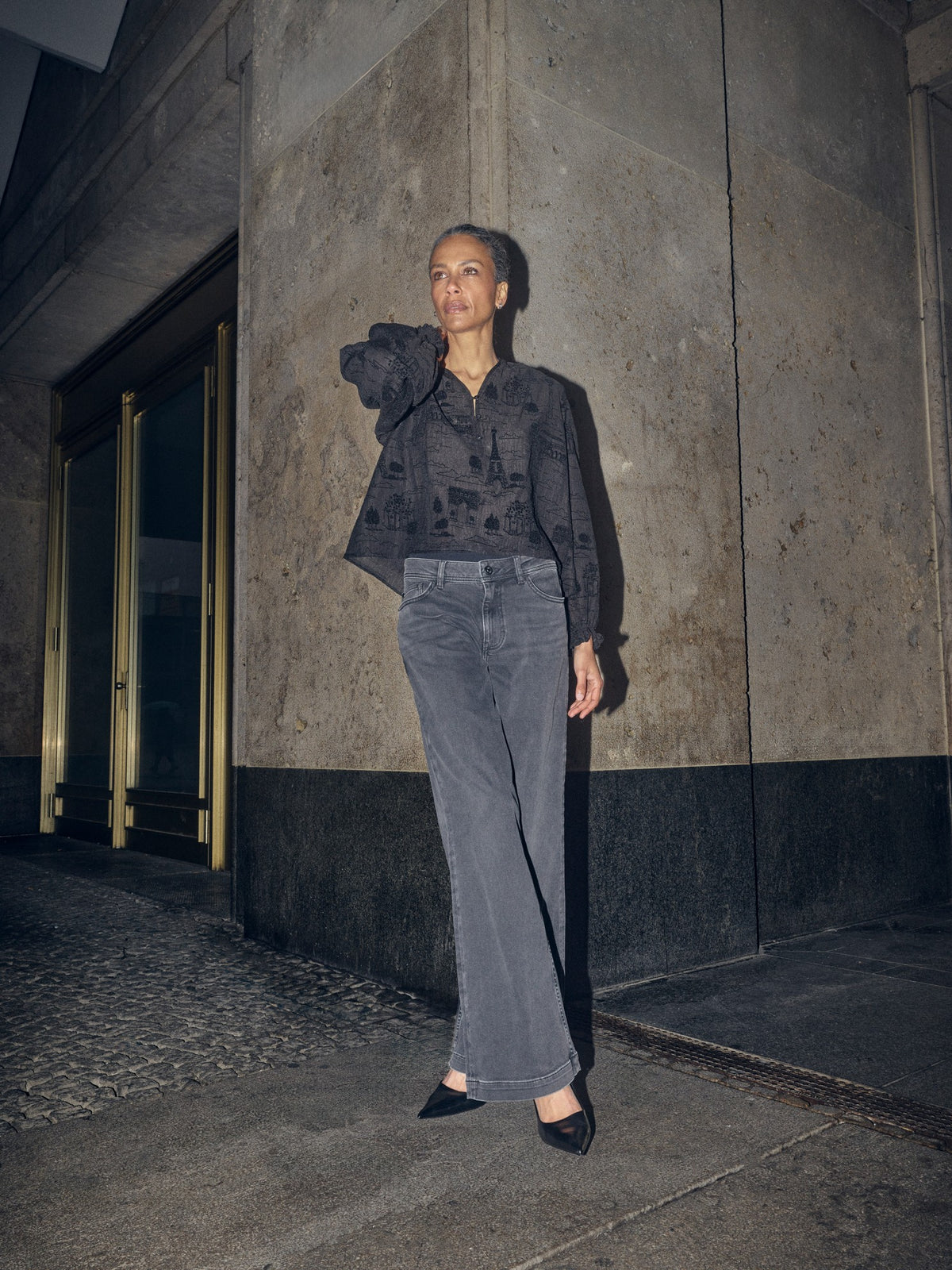 Tazzin Tale Light Blouse