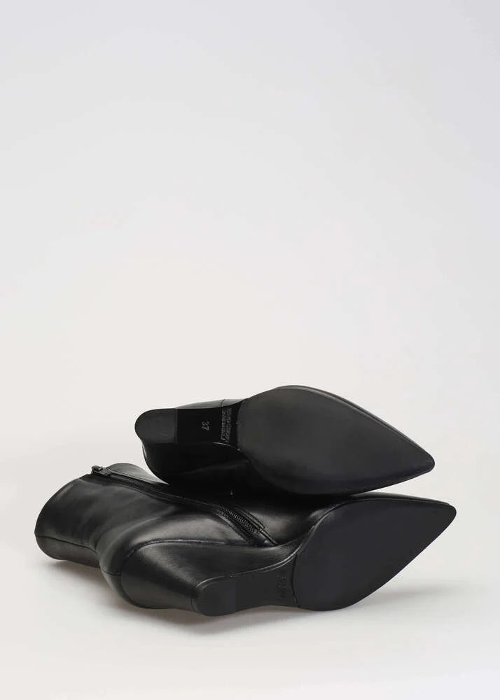 Chiela Black Leather Wedge Boot
