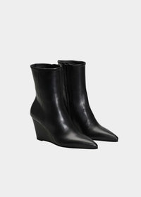 Chiela Black Leather Wedge Boot