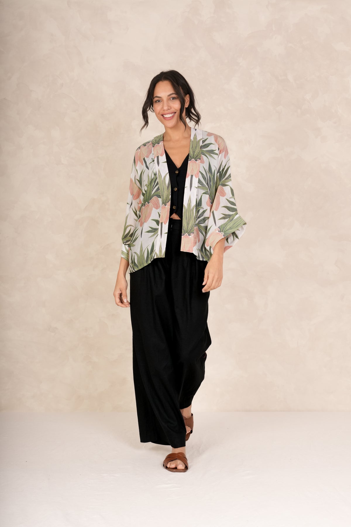 Deco Bud Ivory Kimono