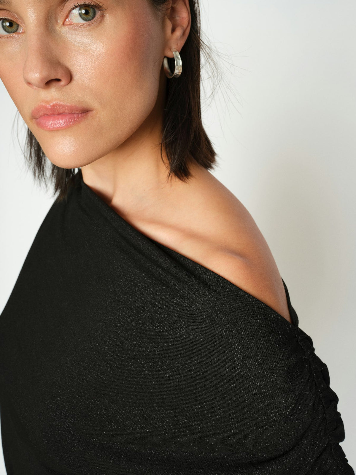 Shima Sleeveless Tee Black